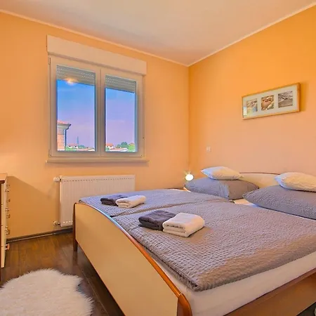 Apartamento Daris & Kalas Kaštel