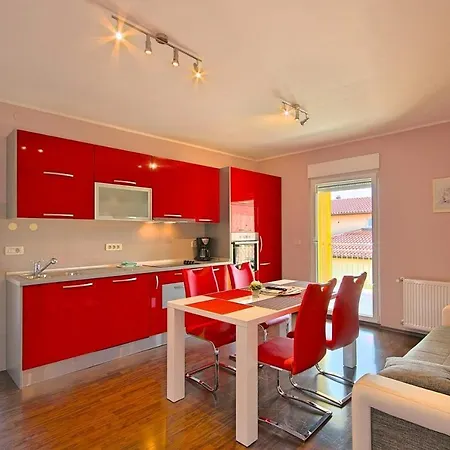 Apartamento Daris & Kalas Kaštel