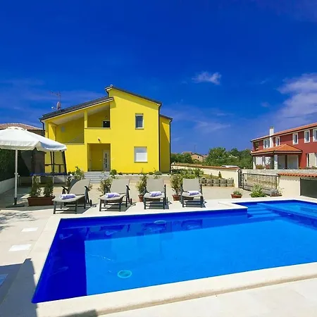 Daris & Kalas * Kaštel